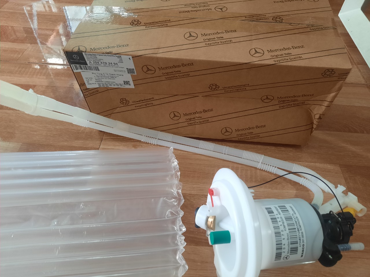 Cụm lọc xăng mecedes c200 c250 c300 w204 mã a2044702494