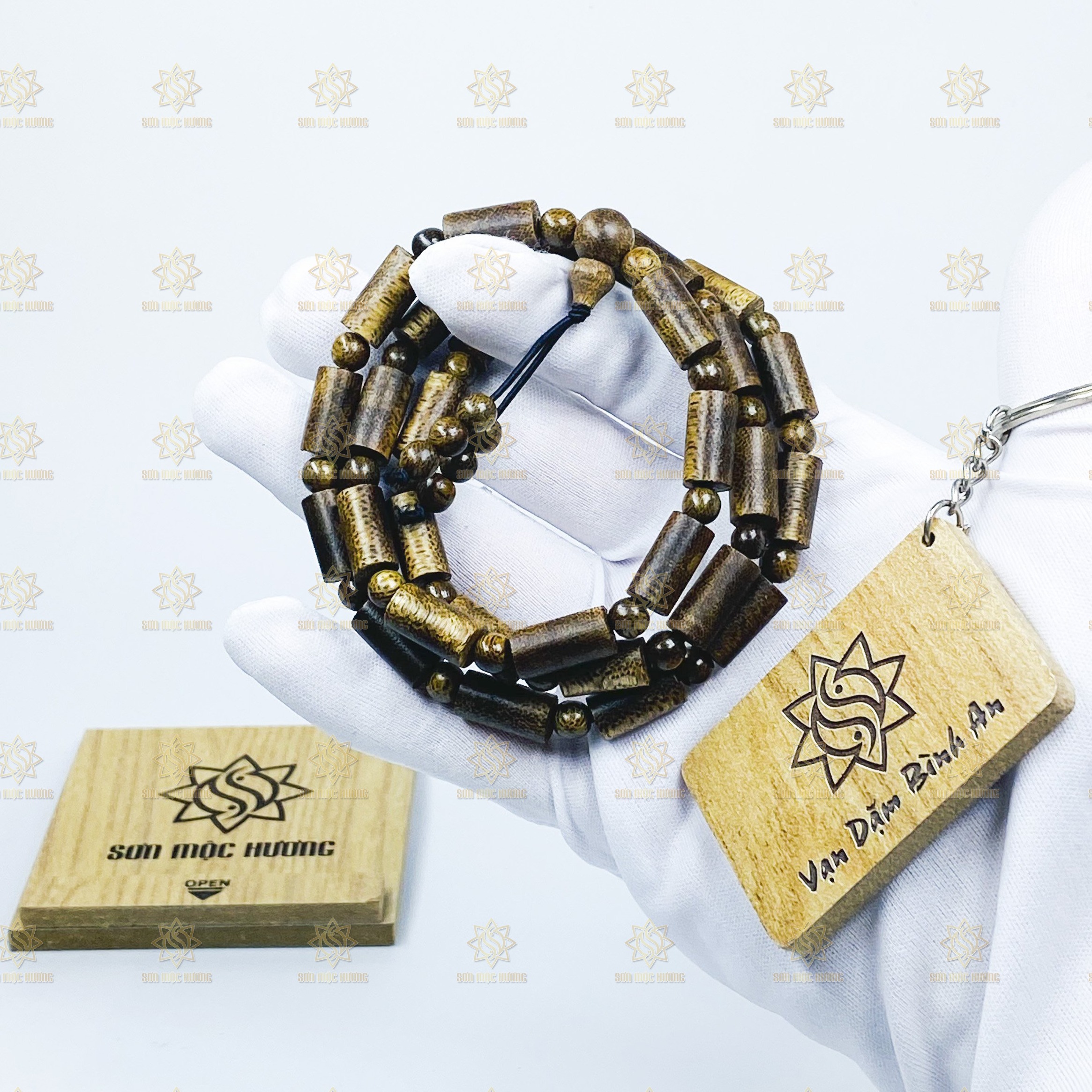 Vòng đeo cổ trầm hương phong thủy trụ trúc nam nữ Sơn Mộc Hương từ trầm tốc tự nhiên giúp mang lại may mắn bình an và tài lộc cho người đeo
