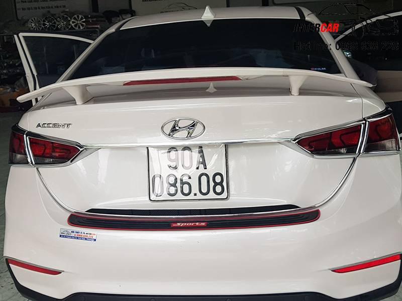 Đuôi gió xe Huyndai Accent BẢN MỘC