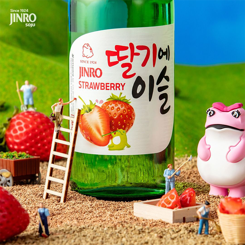 Rượu Soju Hàn Quốc Jinro Strawberry (Dâu Tây) 360ml