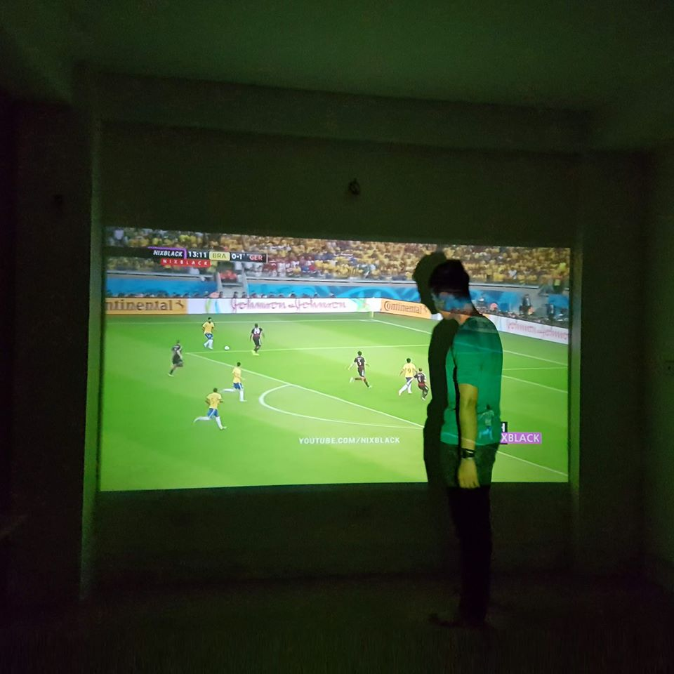 Máy chiếu led hd c90 - chiếu 200 inch- loa âm thanh nổi - kích thước nhỏ gọn - xem phim, nghe nhạc, lướt web - công suất 80w