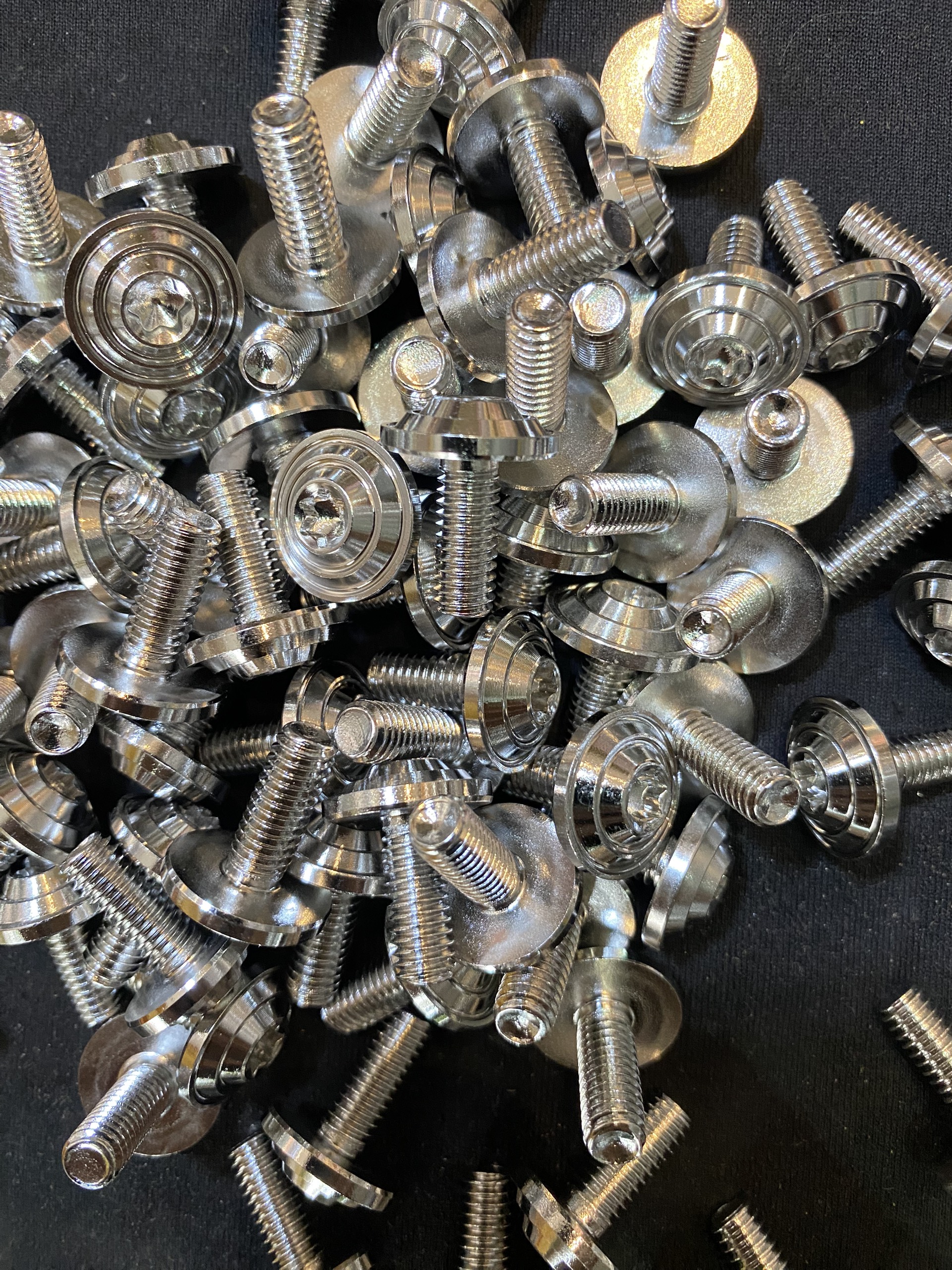ỐC ÁO 6li15 SALAYA INOX 304 GẮN NHIỀU XE