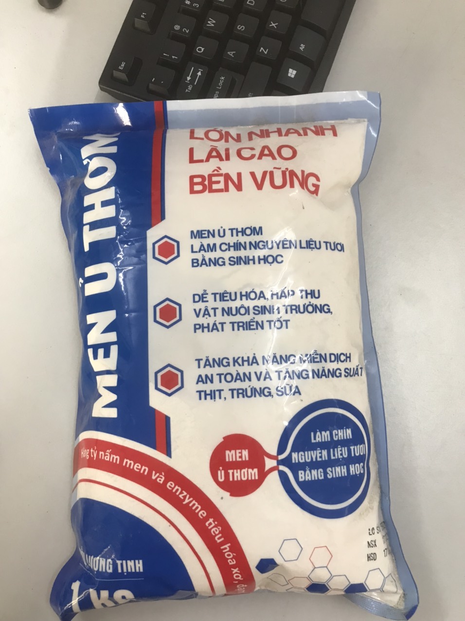 Men vi sinh ủ thức ăn chăn nuôi/ men ủ thơm thức ăn chăn nuôi