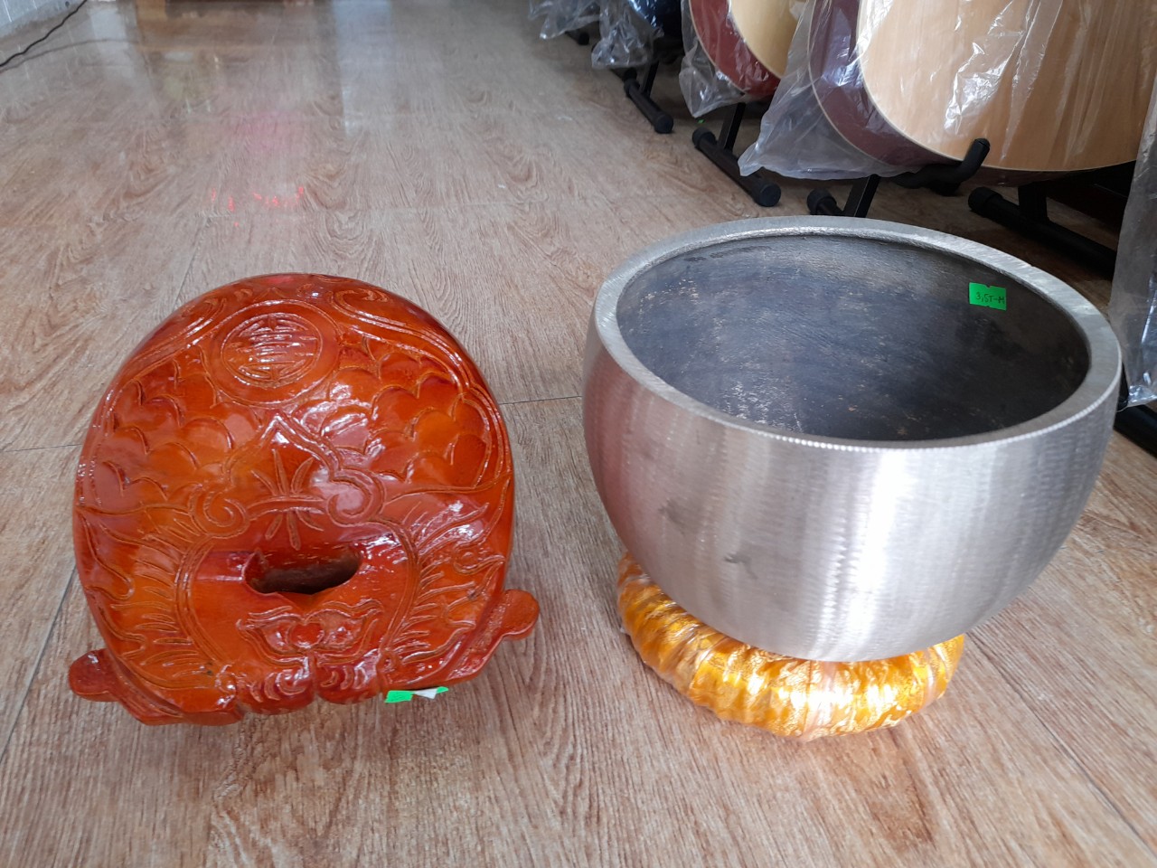 bộ chuông mỏ tụng kinh 3,5tay (đk chuông 22cm. đk mỏ 19cm-20cm)