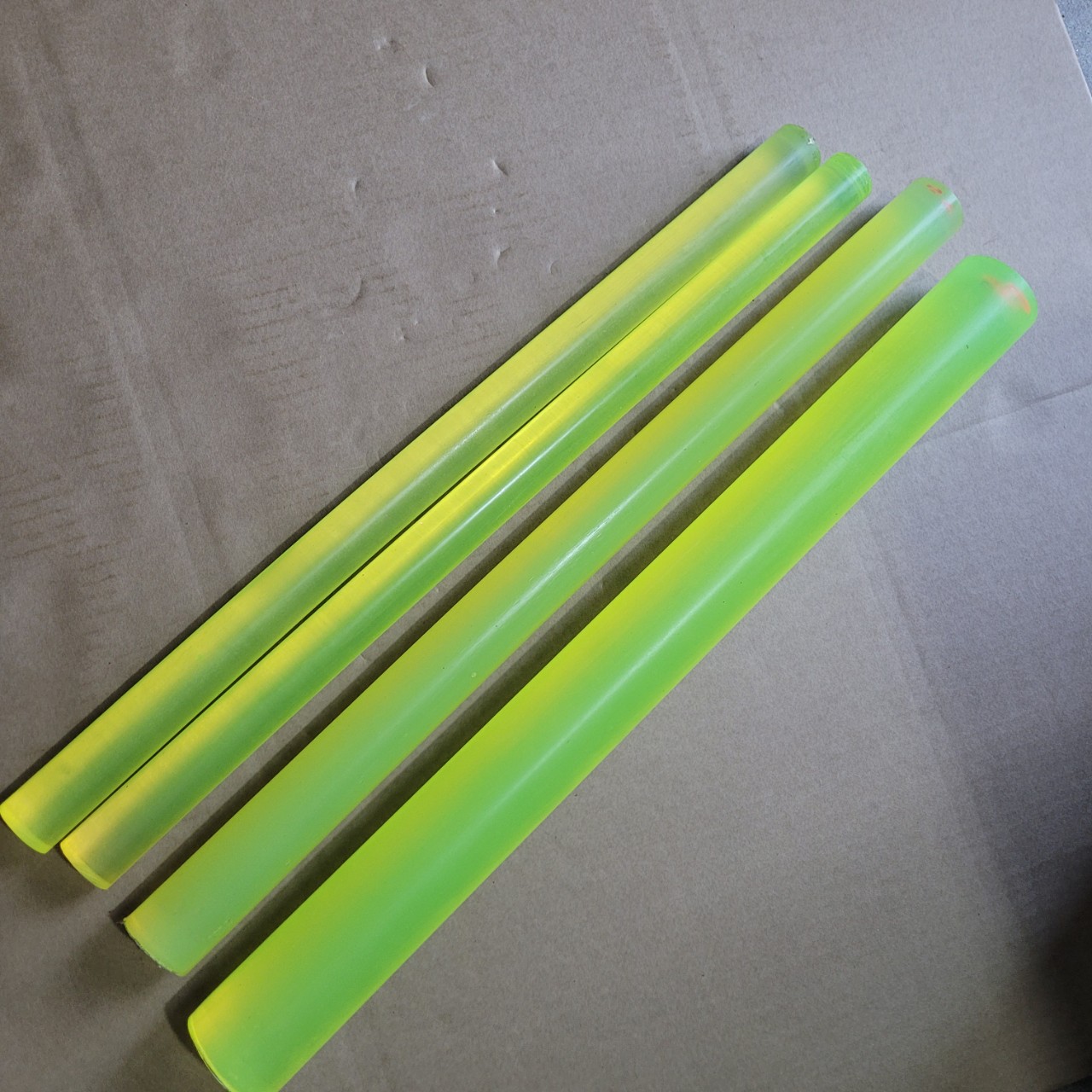Thanh nhựa PU tròn đặc chiều dài 50cm Gậy Cao Su PU Polyurethane Độ Đàn Hồi Cao kích thước phi 20-60mm