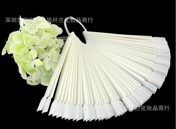 Bộ móng tay giả tập vẽ hình quạt