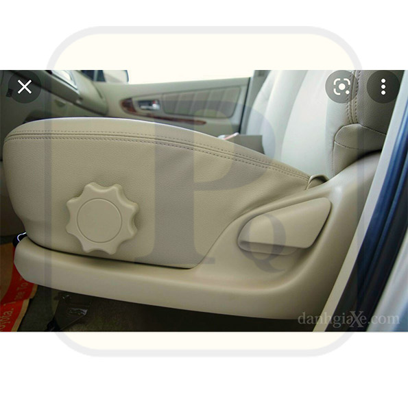 Núm điều chỉnh ghế lái toyota innova