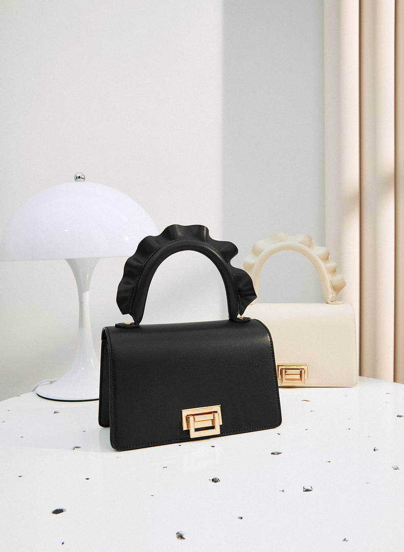 Charles and keith ck2-50160107 ladies đã xếp một chiếc túi nhỏ messenger square square