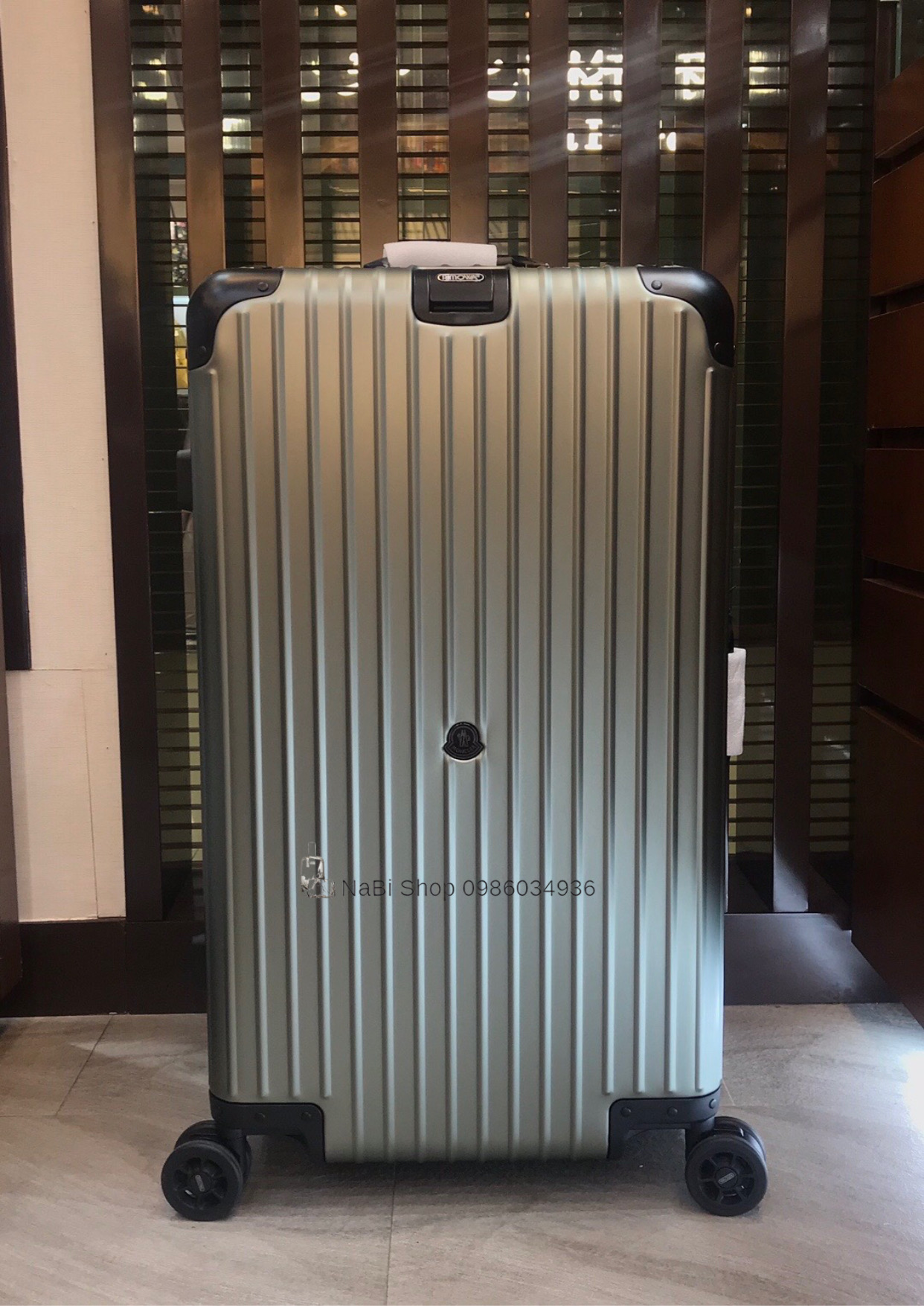 Vali Rimowa Moncler Bản Siêu Cấp Có Sẵn