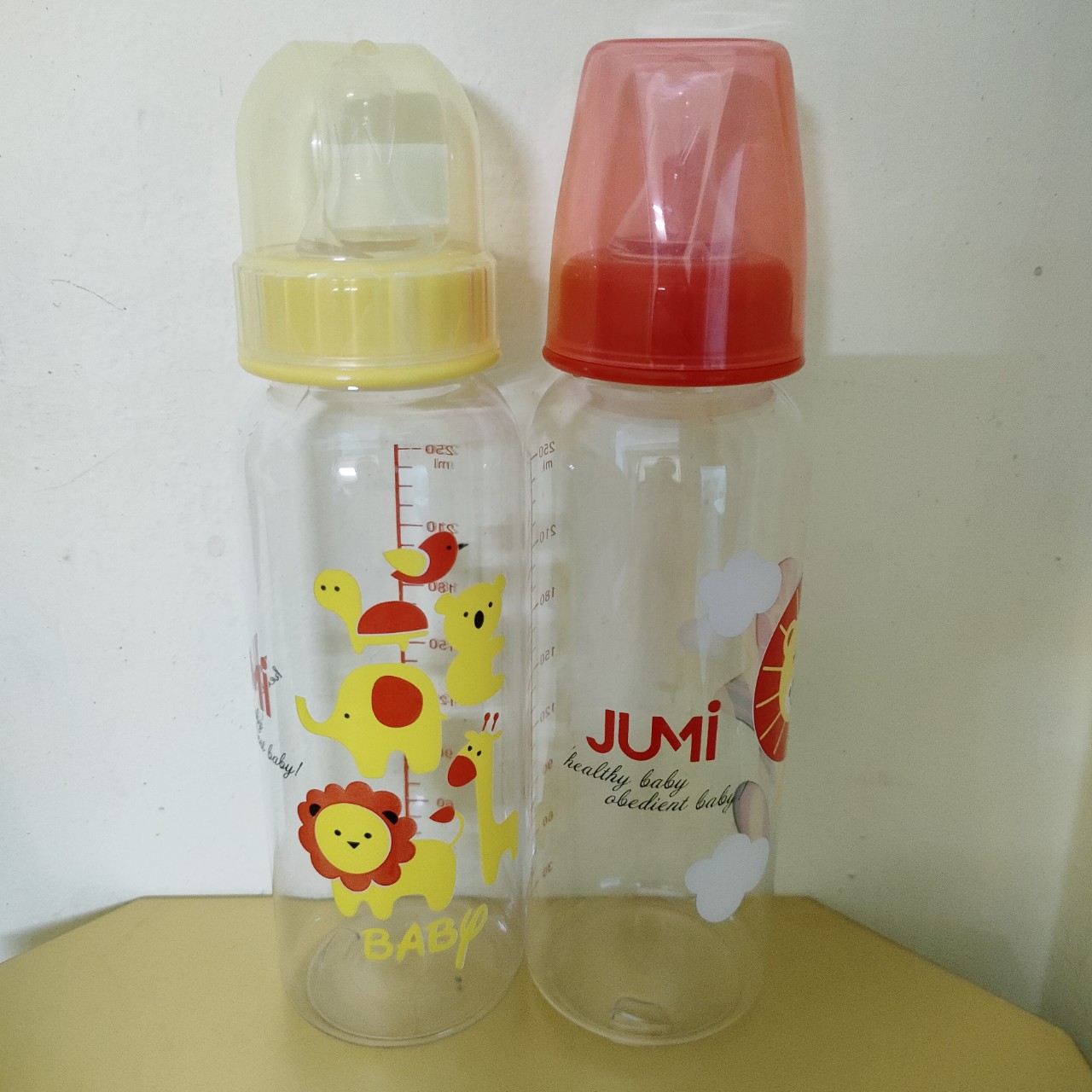 Bình sữa em bé Jumi 250ml