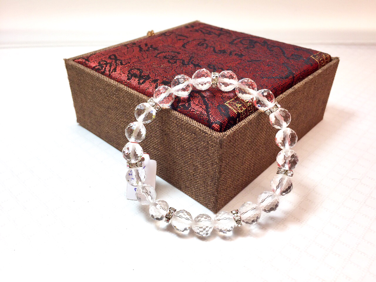 Vòng tay phong thủy đá Thạch Anh Trắng cắt giác 8 ly - đá thiên nhiên 100%