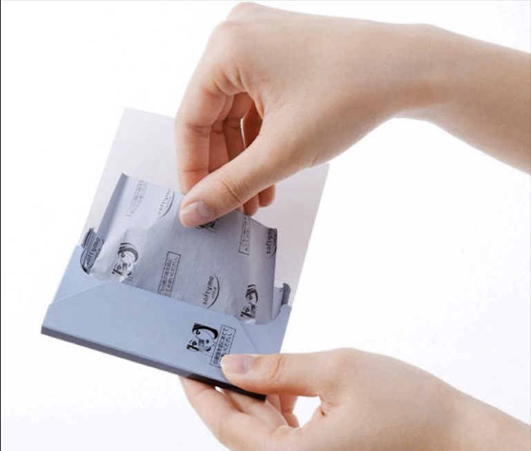 Giấy thấm dầu kosé nhật bản.