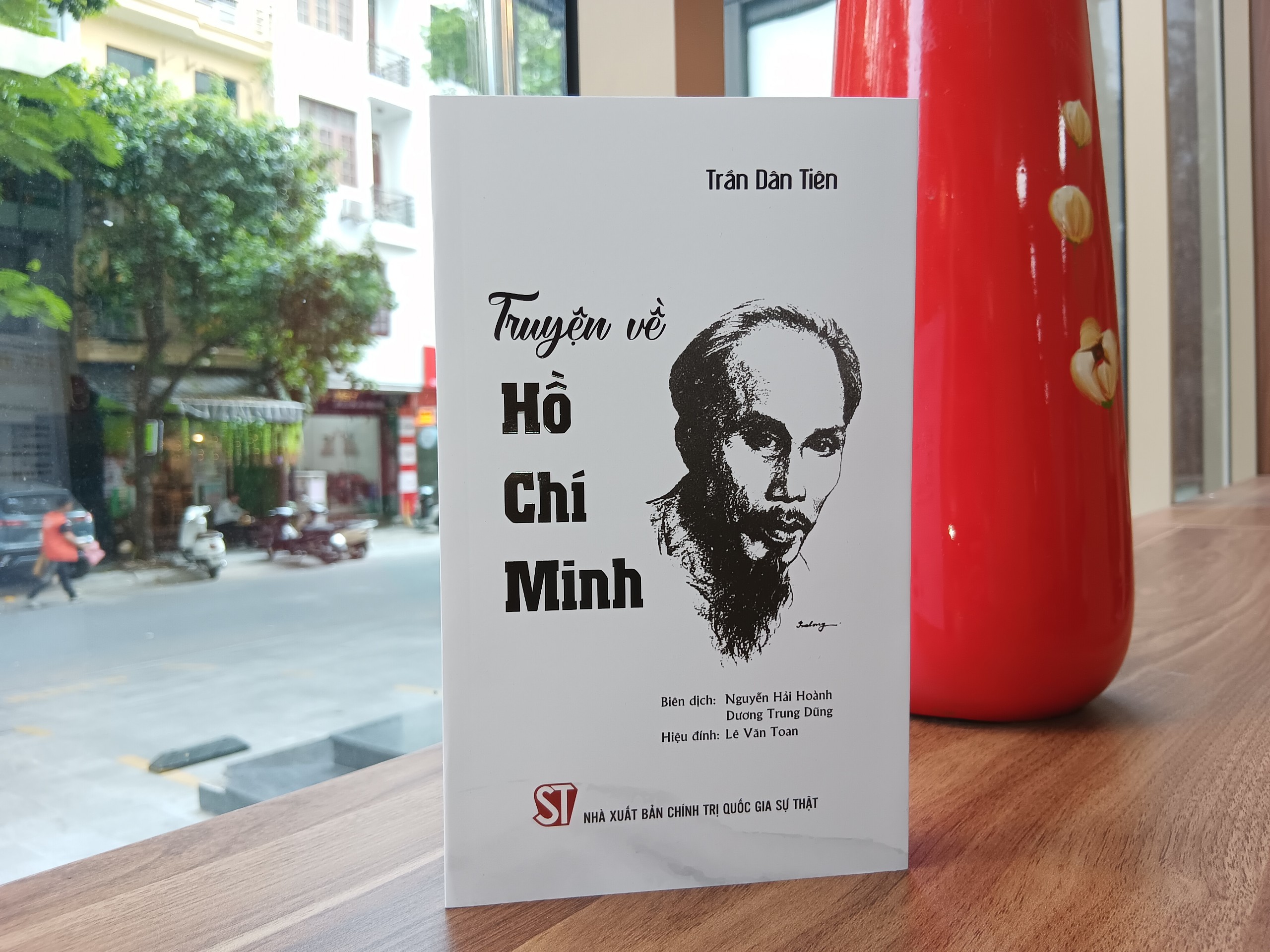 Truyện về hồ chí minh