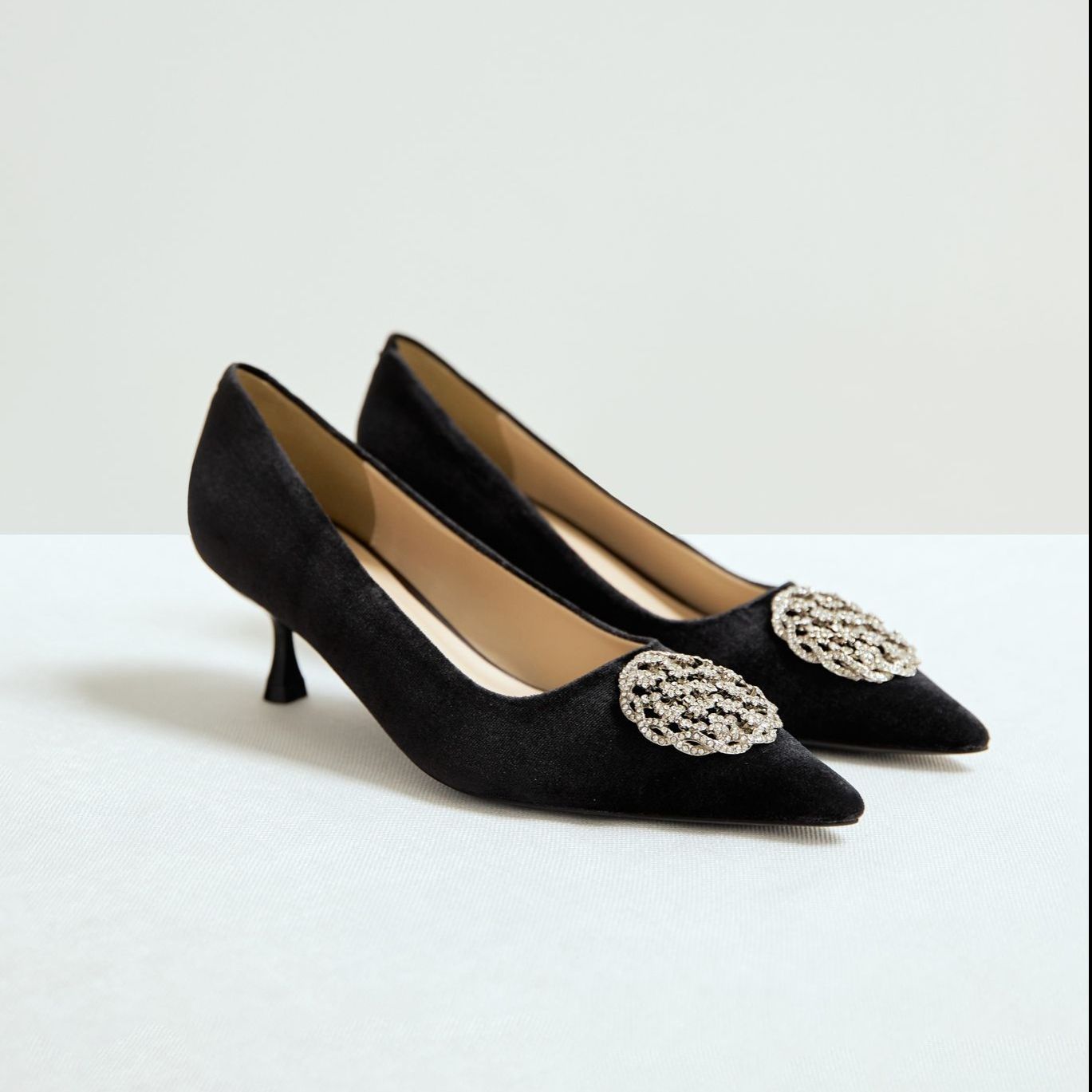 Olv - giày point toe pumps in black
