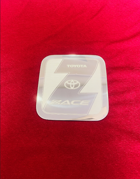 Ốp inox nắp bình xăng toyota zace