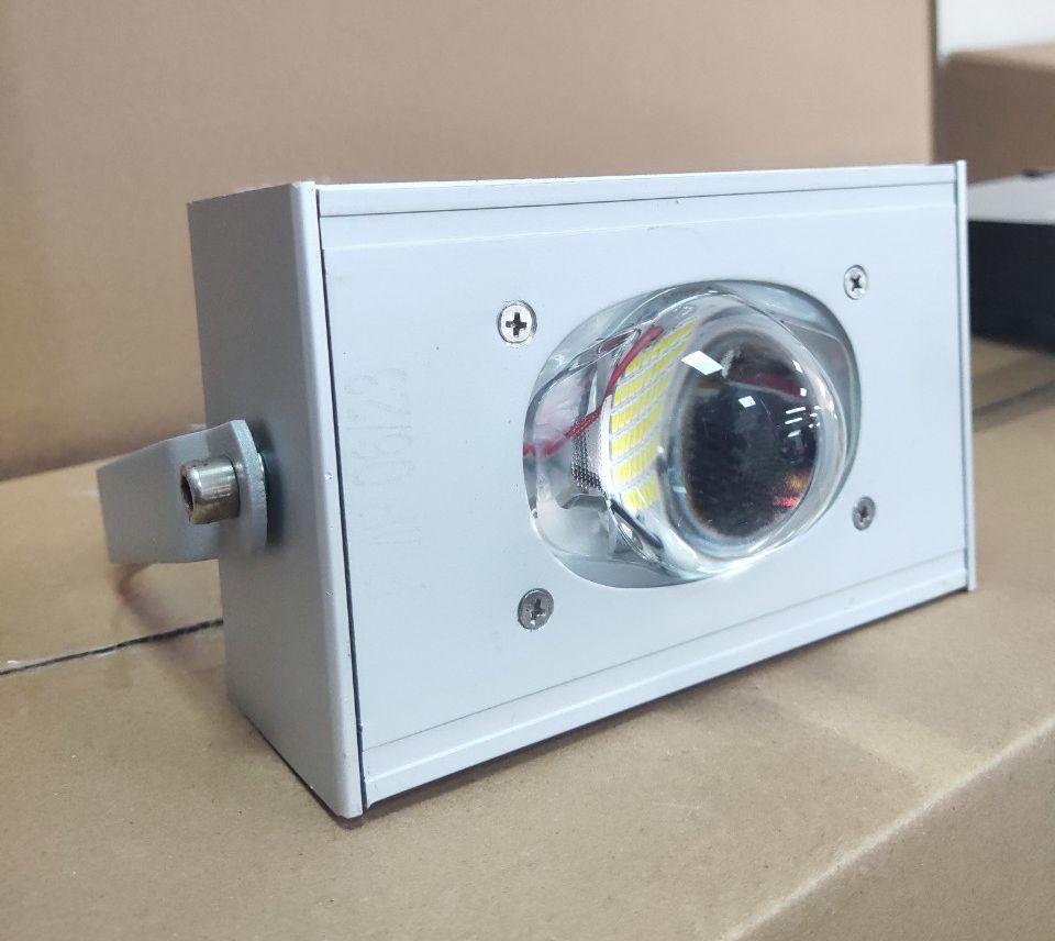 Đèn pha led tàu thuyền, sân bãi cao cấp Module 50w 100w, đèn siêu sáng chống nước tuyệt đối
