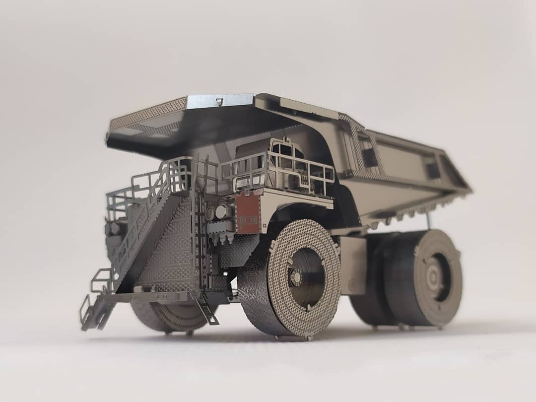 Mô Hình Lắp Ráp 3D Kim Loại Xe Tải Cat Mining Truck [Chưa Lắp]