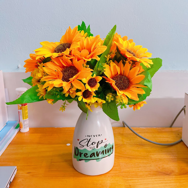 (Chậu hoa cắm sẵn) Lọ hoa hướng dương để bàn ăn/phòng khách kèm chậu nhựa xinh xắn