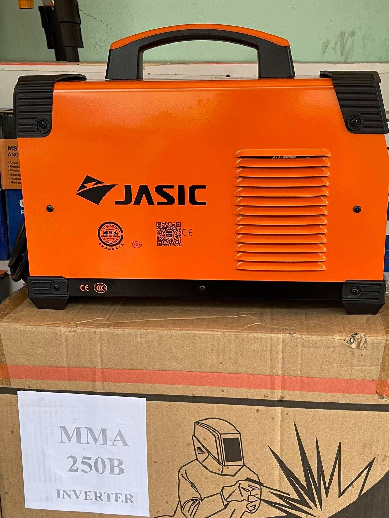 Máy hàn điện tử jasic 250b chuyên hàn kéo que 2.6mm - 4.0mm tiết kiệm điện máy lớn nặng 5kg