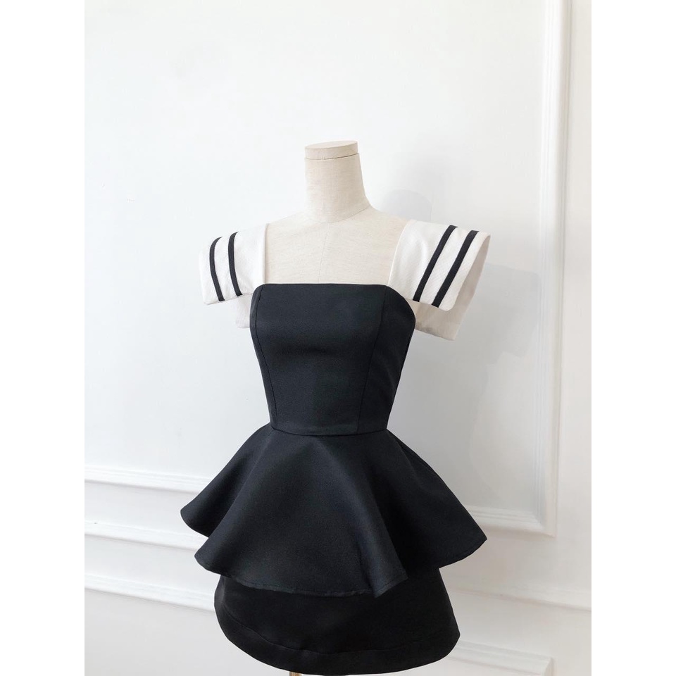 Áo peplum cổ vuông tay phối trắng sọc đen siêu sang