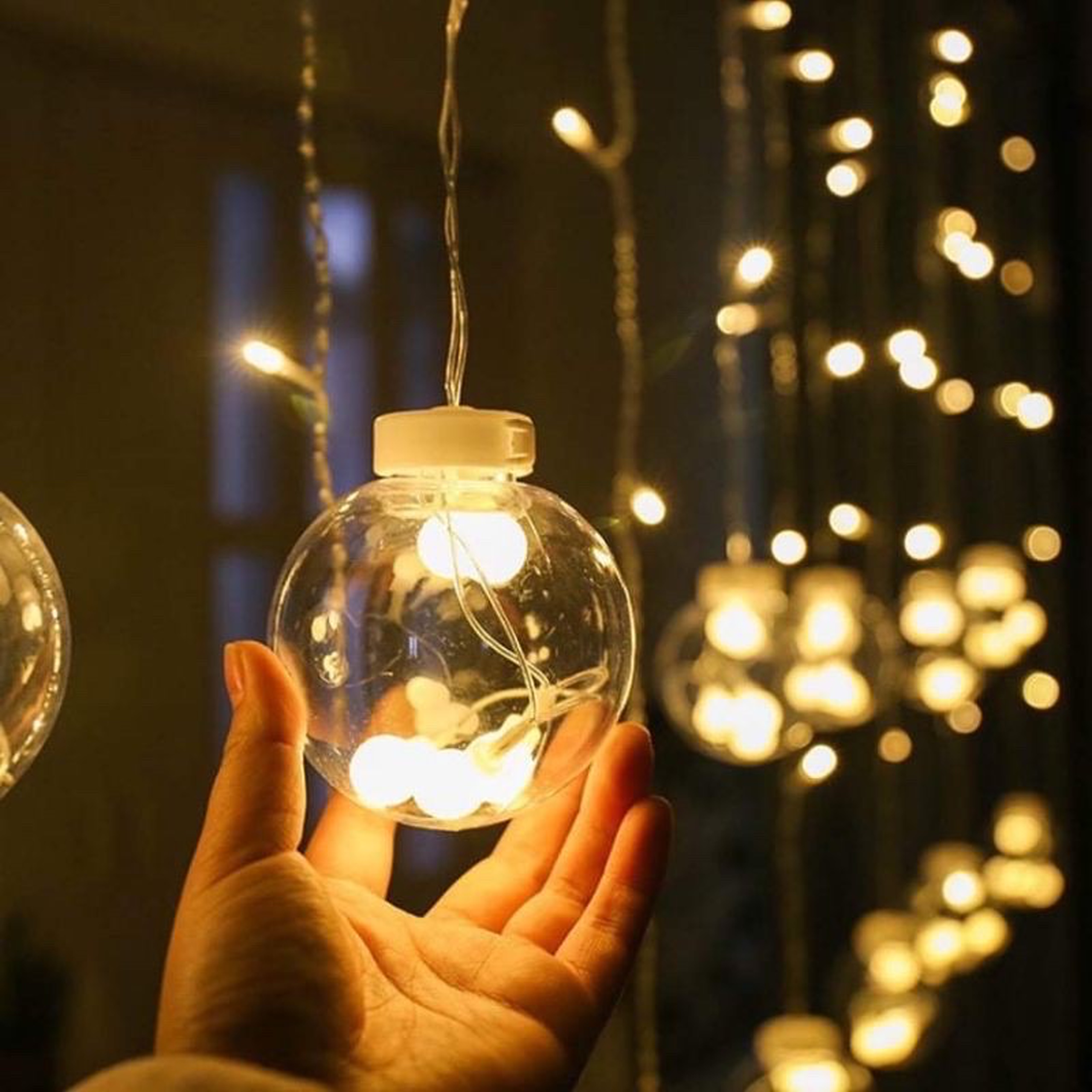 Đèn dây led trang trí _đèn rèm thả 3,5 mét,bóng hình cầu tròn .