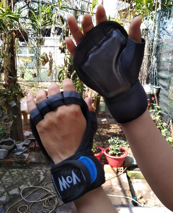 Găng tay tập gym hở ngón có đai quấn Vow