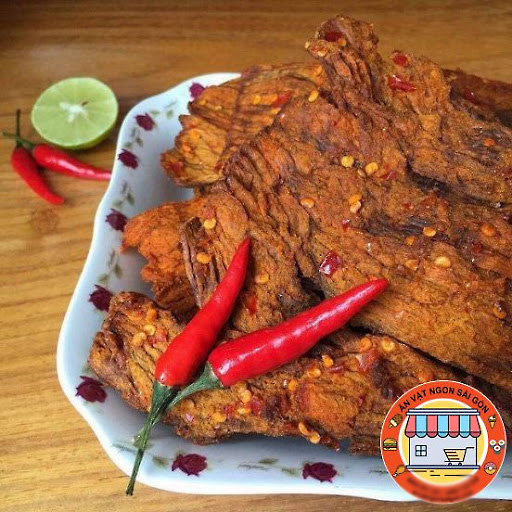 [ NGON THẬT LÀ GHIỀN ] 01 Lon (300gr) Khô bò nguyên miếng mềm vị cay xả ớt - Đặc sản gia truyền ăn vặt nhà tự làm. (Date: 06 tháng)-[ 12.12 Hot Deals ]