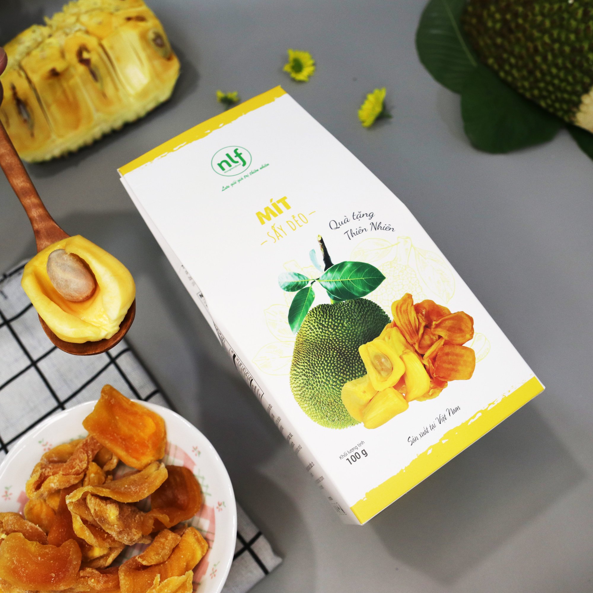 [HCM]Mít Sấy Dẻo | Vegan Store | Ăn vặt giảm cân | Ăn vặt dinh dưỡng | Ăn là ghiền | Trái Cây Sấy | Hộp 100gr | Nông Lâm