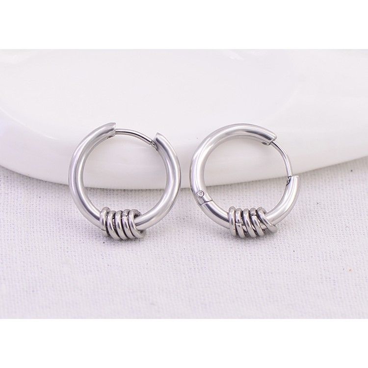 Khuyên tai nam nữ tròn trơn titan 12mm màu bạc