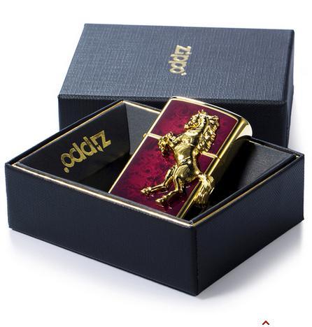 Zippo ngựa đá đỏ