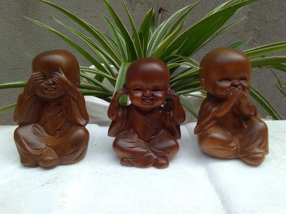 Tượng Tam Không gỗ bách xanh để xe hơi , taplo ô tô , bàn làm việc . Một bộ gồm 3 chú tiểu