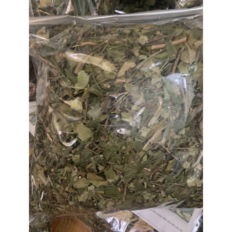 Lá chè vằng lợi sữa giảm cân cho mẹ sau sinh 1kg
