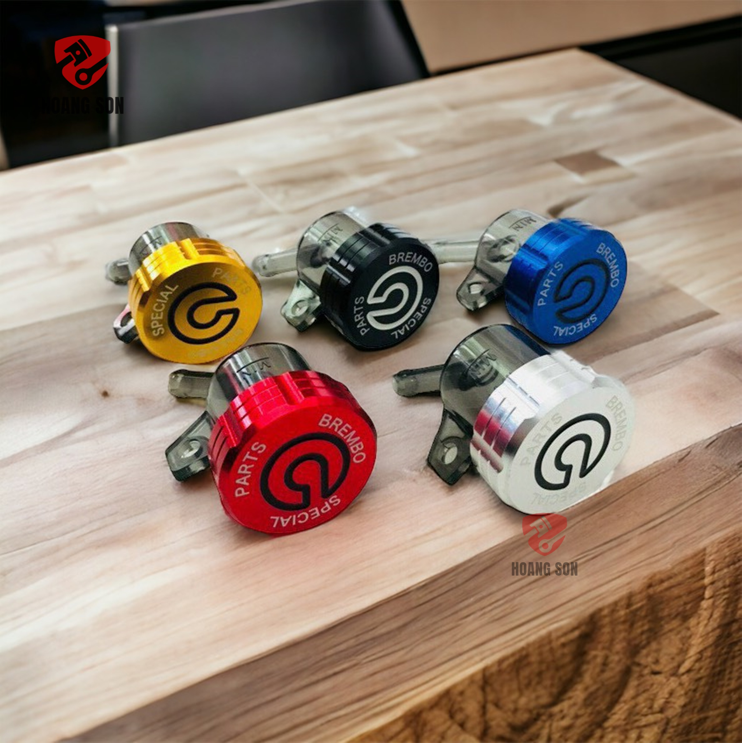 Bình dầu rời brembo nhỏ gọn màu xám khói trong suốt dễ quan sát mức dầu bên trong-bình dầu rời khói gắn tất cả các xe