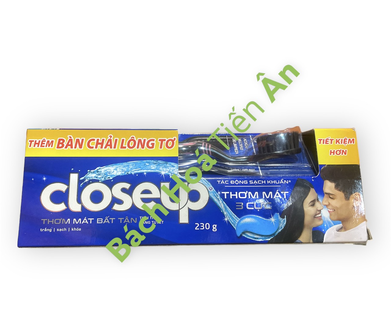 kem đánh răng Close-up tinh thể băng tuyết ( 230g / hộp ) - mẫu mới thêm bàn chải lông tơ