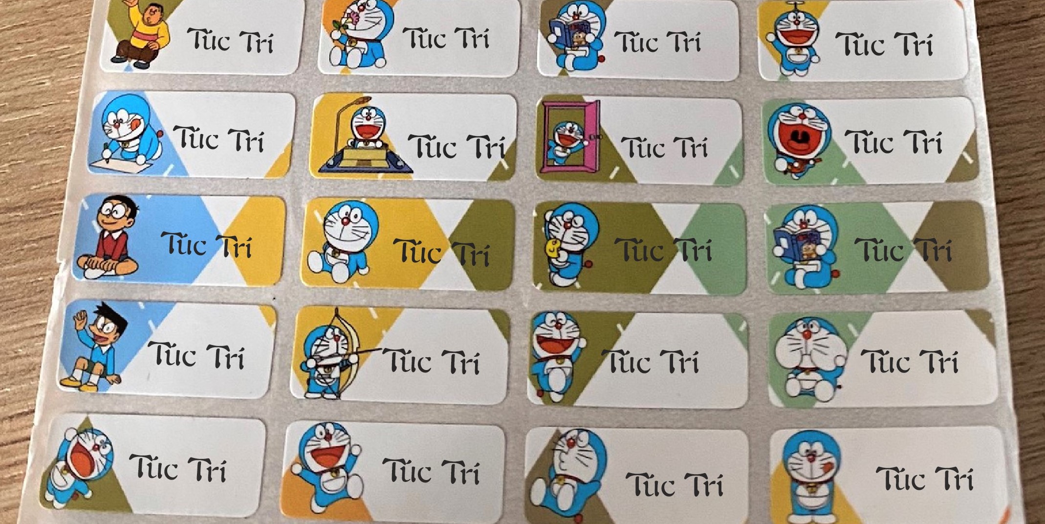 [HCM]Sticker cute dán tên riêng- Do.raemon dễ thương (1 tấm 64 tem 2.2x0.9cm)  (Chat gửi TÊN CẦN IN cho shop nha khách iu)