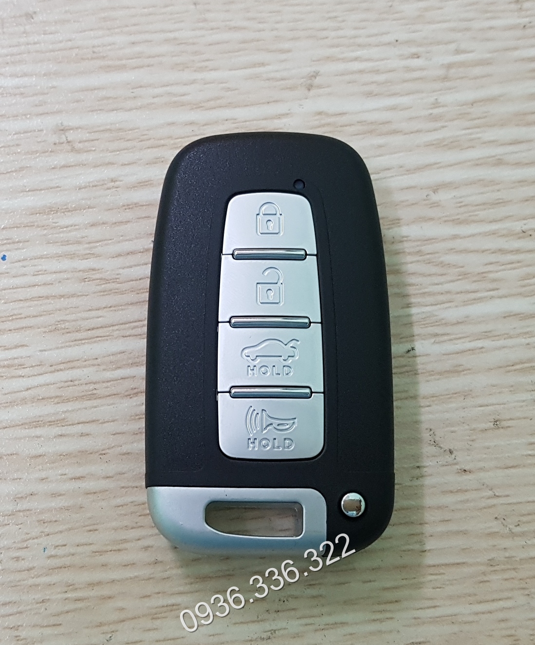 Vỏ chìa khóa thông minh (remote) smartkey Hyundai Santafe, Tucson (4 nút)