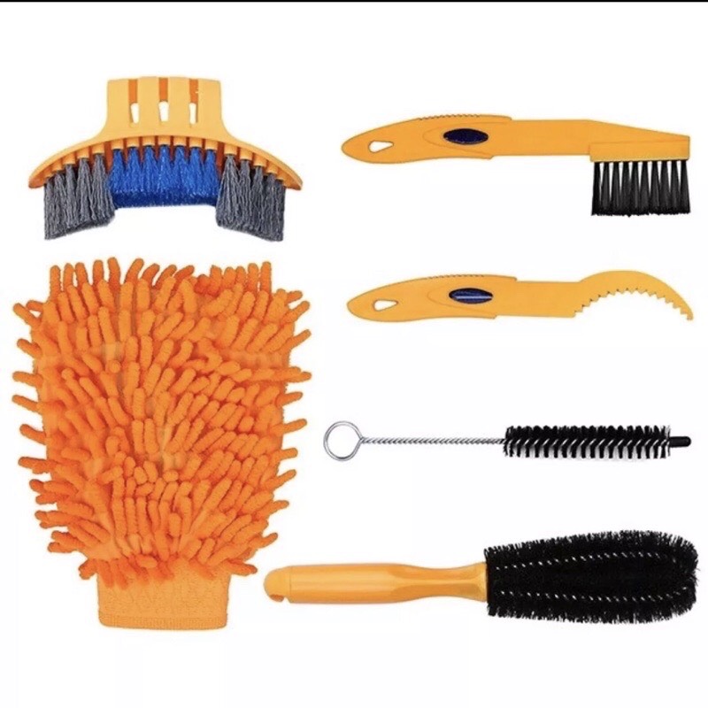 Dụng cụ chuyên dụng rửa và vệ sinh xe đạp