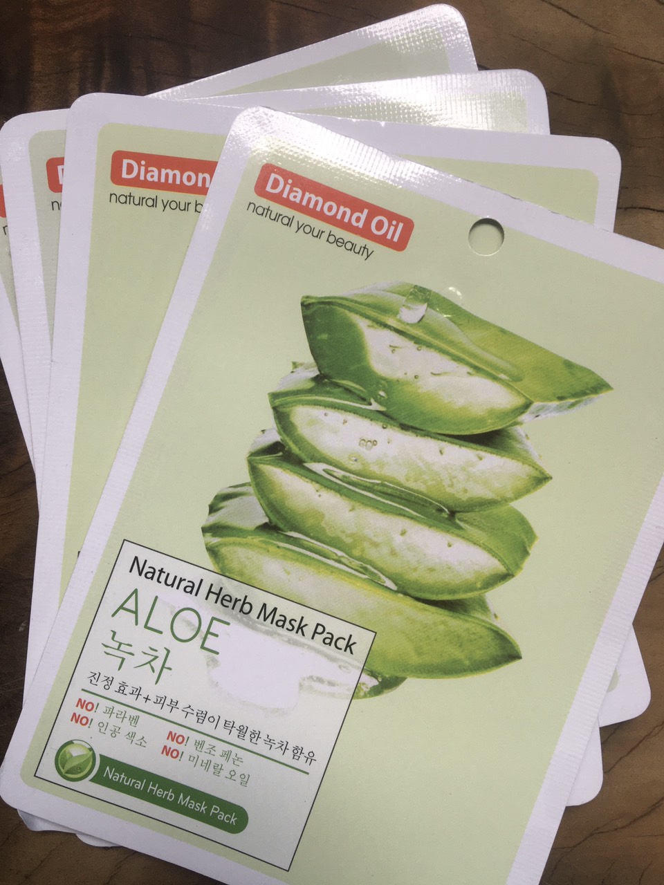Mặt nạ giấy nha đam Diamond Oil