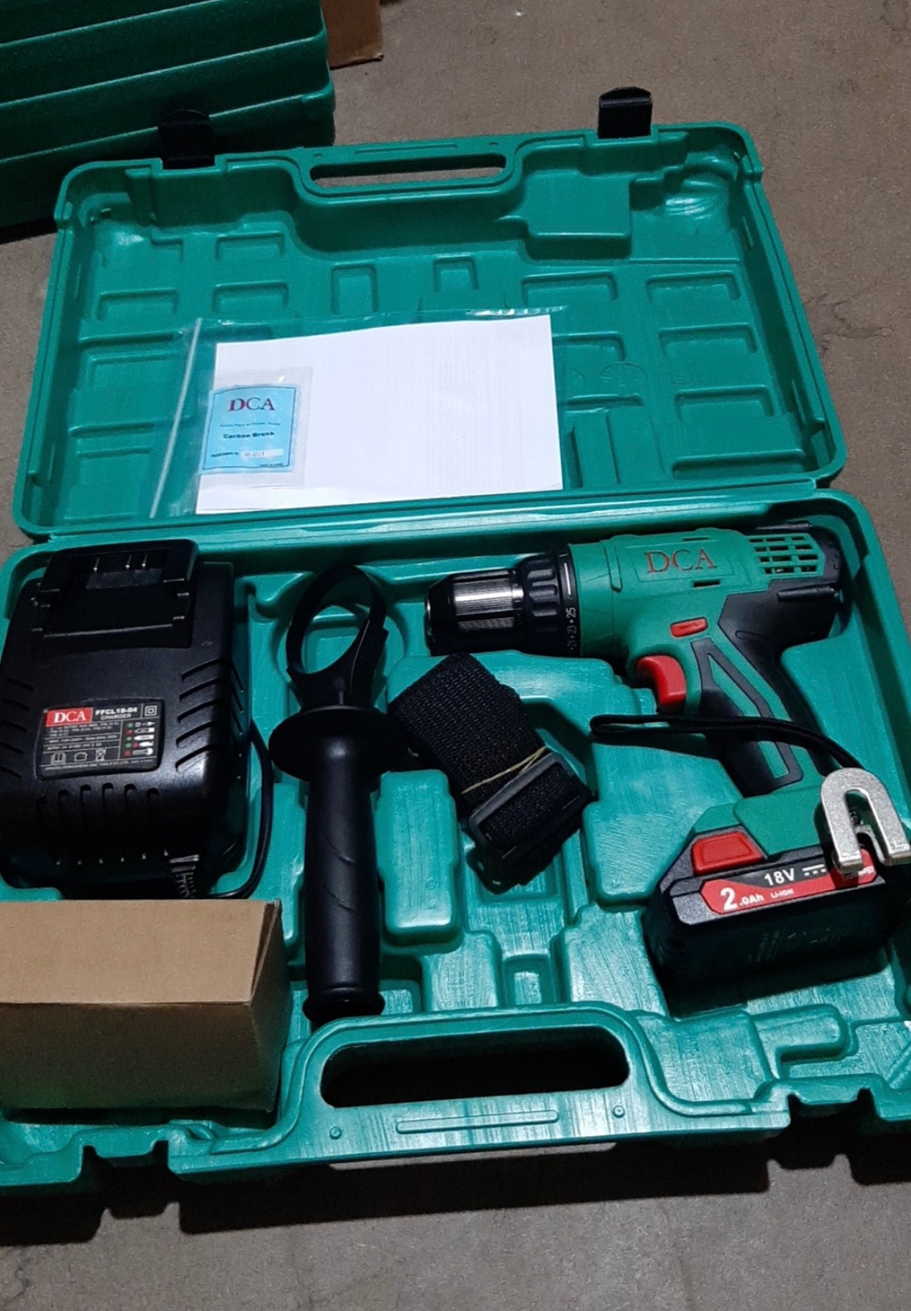 Máy khoan bê tông dùng pin 18v adjz13l