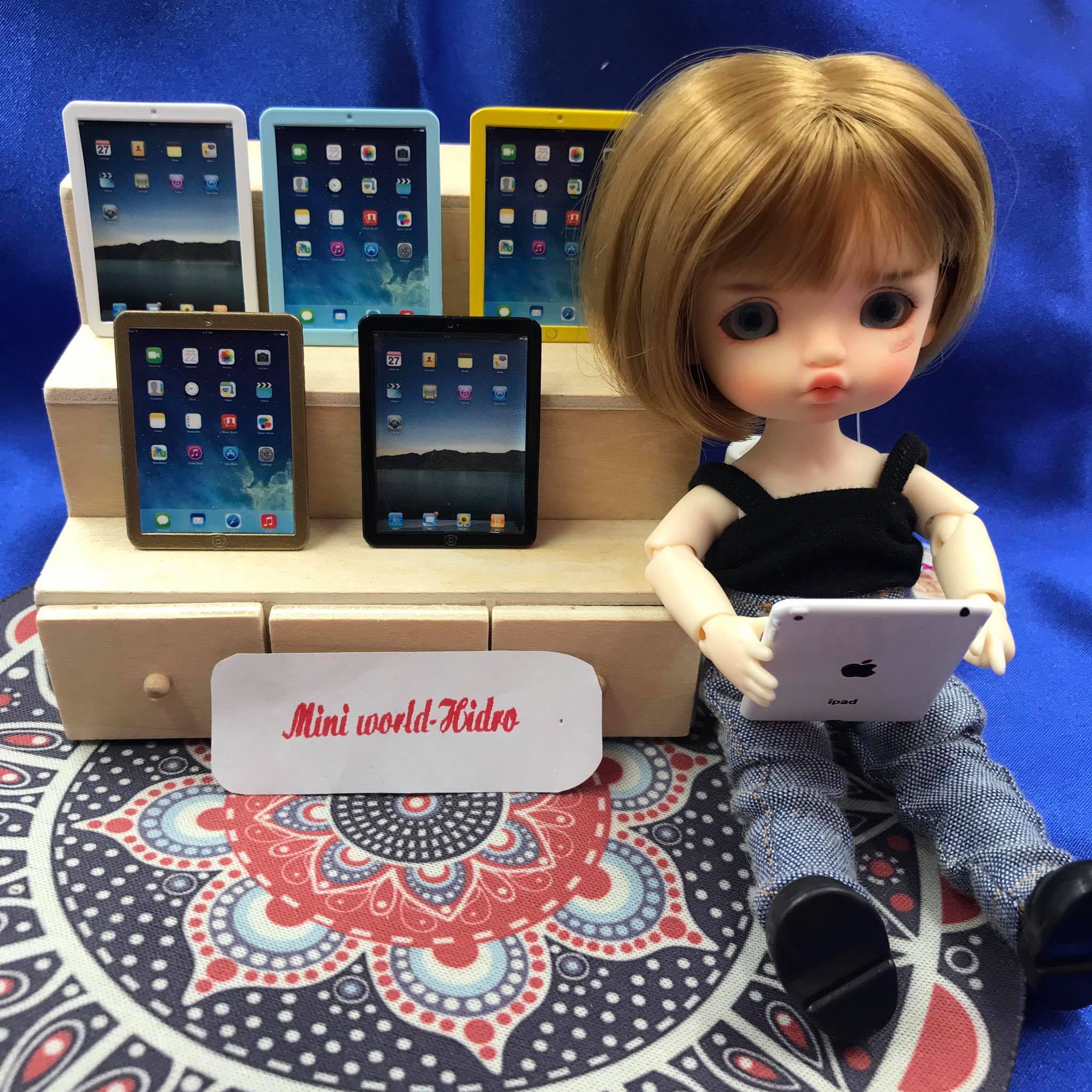 IPad mini tí hon mô hình dùng trang trí nhà búp bê tỉ lệ 1/6, 1/8