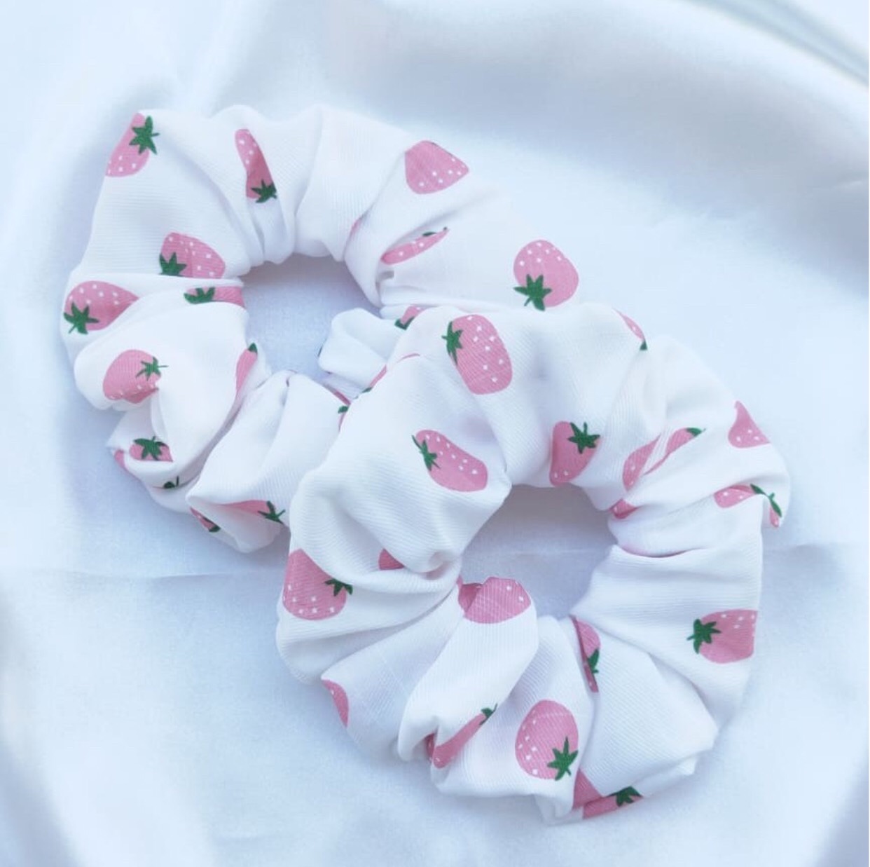 [HCM]SCRUNCHIES DÂU TO 2 MÀU HỒNG - ĐỎ MẪU MỚI - CỘT TÓC HOTTREND