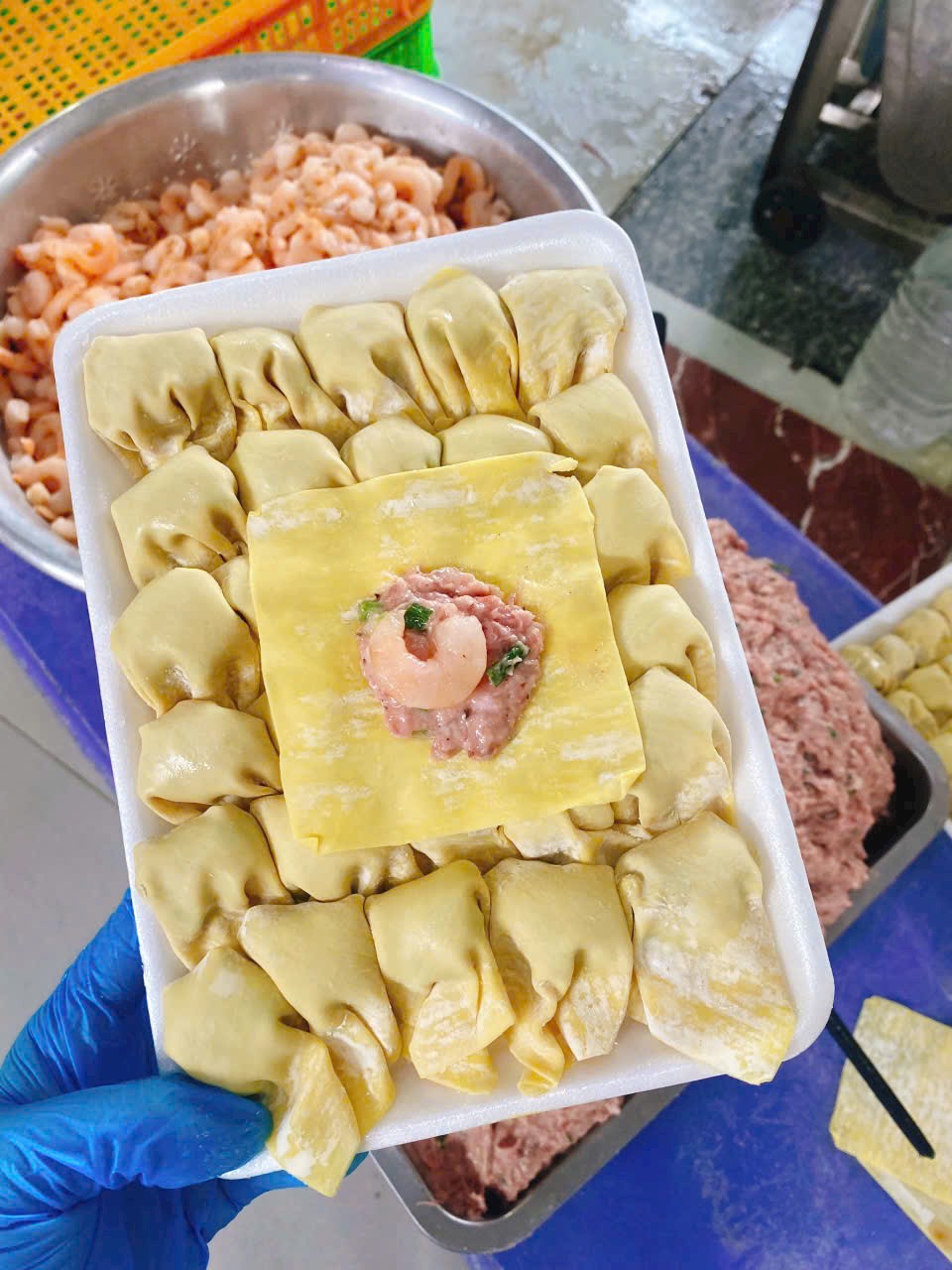Hoành thánh tôm thịt loại ngon - khay 30 viên