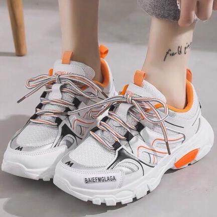 Giày sneaker nữ chữ m trắg cam siêu hót