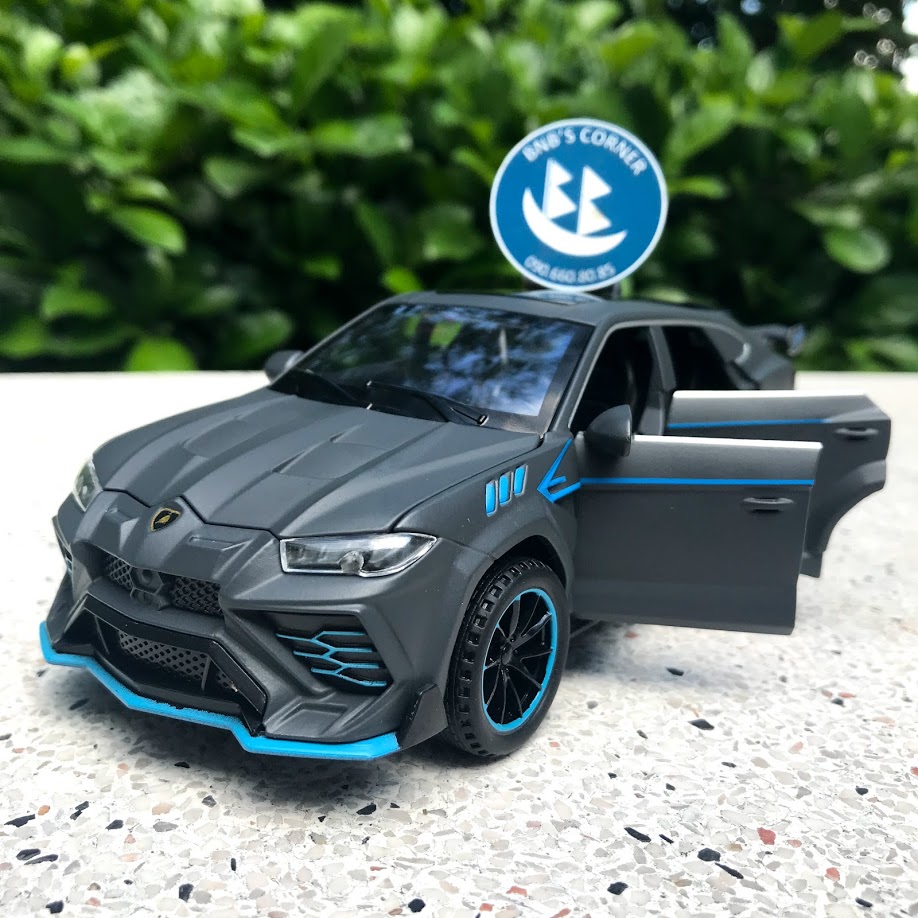 Mô hình xe kim loại Lamborghini Urus tỉ lệ 1:32