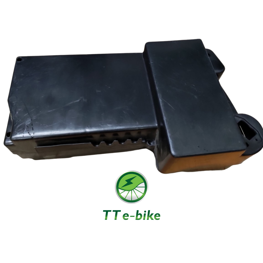 Hộp đựng 4 bình ắc quy 12v/12-14ah chữ L dùng cho các loại xe đạp điện.