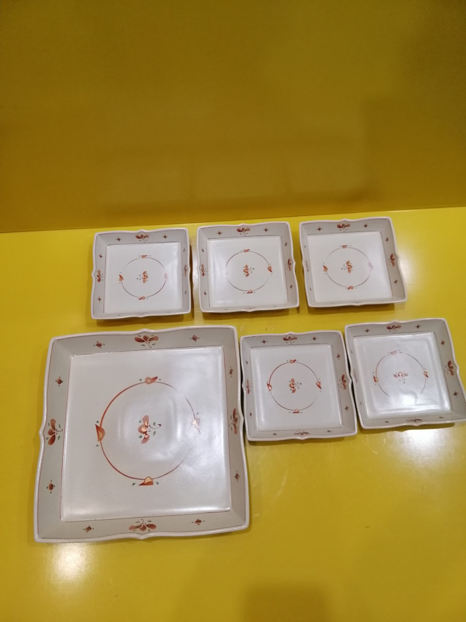Bộ đĩa sứ nội địa Nhật , to size 26cm, nhỏ size 14cm