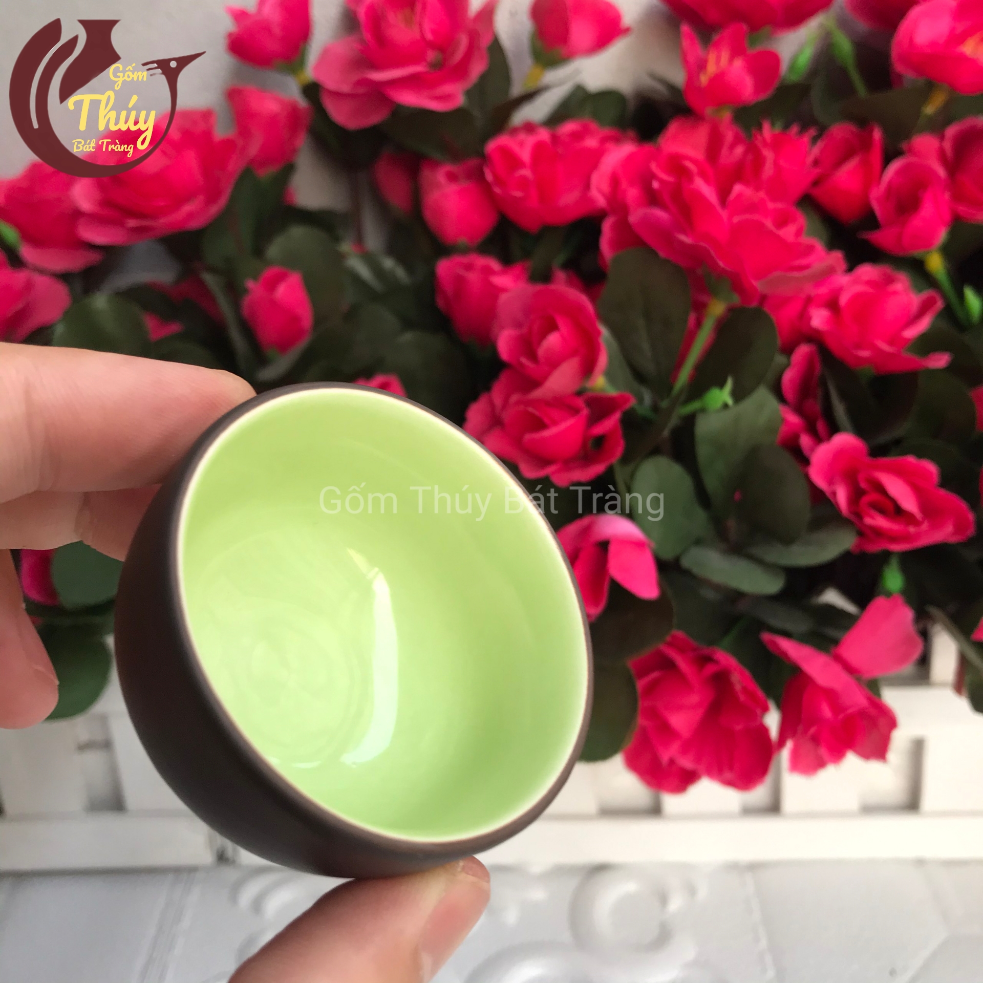 Chén uống trà tử sa Bát Tràng màu đen lòng chén xanh cốm cỡ 5.5 x 3.5 cm