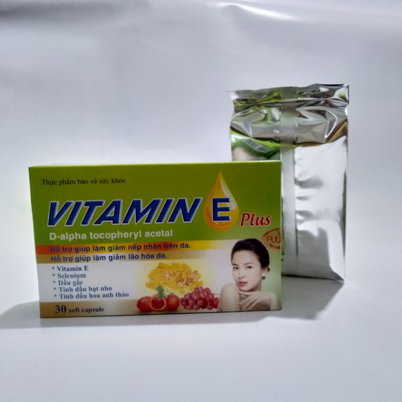 Bổ sung vitamin E tự nhiên, tinh dầu hoa anh thảo, dầu gấc, tinh dầu hạt nho Vitamin E Plus chống lão hóa, làm đẹp da, trắng da, tăng cường nội tiết tố nữ