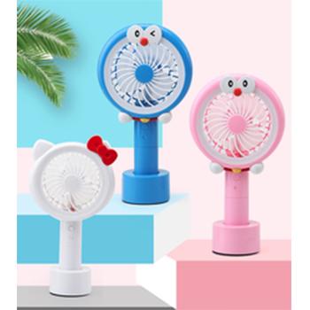 QUẠT MINI CẦM TAY CÓ ĐẾ [ 3 CHẾ ĐỘ GIÓ] -Quạt Mini Fan Có Pin Sạc 3 Tốc Độ Siêu Mát -  CÓ DÂY SẠC -Quạt Sạc Cầm Tay MINI Fan -Quạt sạc mini cầm tay giá rẻ HR-8976 (Màu ngẫu nhiên)