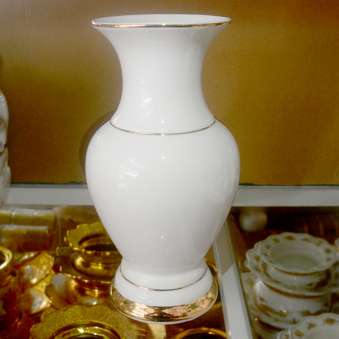 Bình hoa thờ cúng bàn thờ gốm sứ trắng